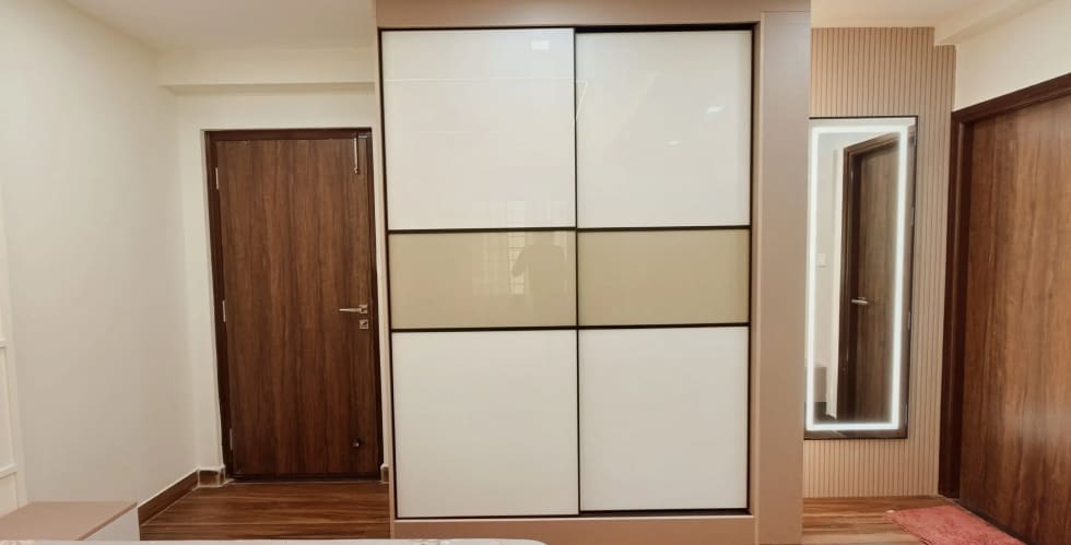 L-Shaped Modular Kitchen