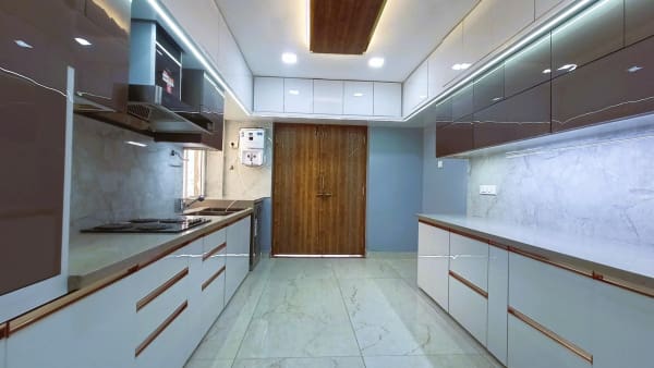 Modular-Kitchen-Design-with-Acrylic-Finish-17