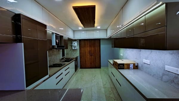 Modular-Kitchen-Design-with-Acrylic-Finish-3