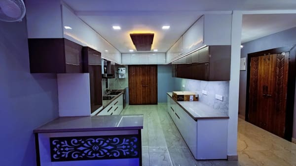 Modular-Kitchen-Design-with-Acrylic-Finish-4